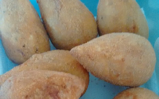 Massa básica de coxinha, enroladinho de salsicha e bolinha de queijo