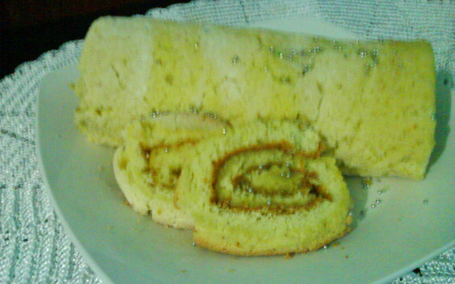 Rocambole de abacaxi com hortelã (sem lactose)