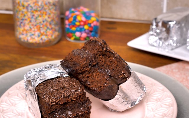 Bolo gelado de chocolate