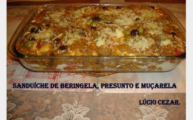 Sanduíche de berinjela, presunto e muçarela do Lúcio Cezar
