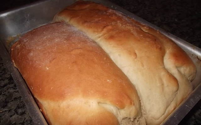 Pão recheado com presunto e queijo
