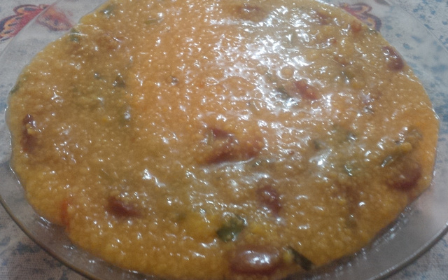 Canjiquinha cremosa com linguiça