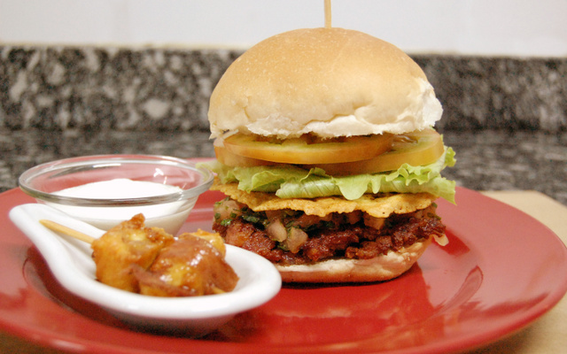 Hambúrguer de calabresa toscana