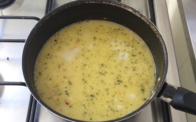 Arroz com camarão e leite de coco