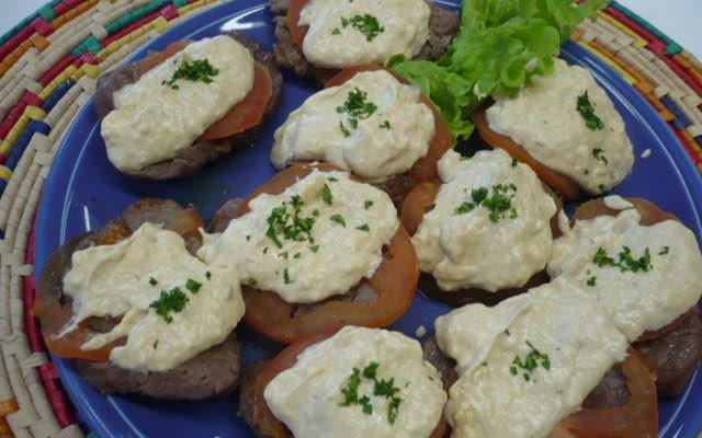 Medalhão à pizzaiolo