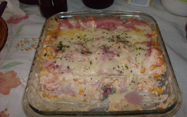 Lasanha de camarão com requeijão