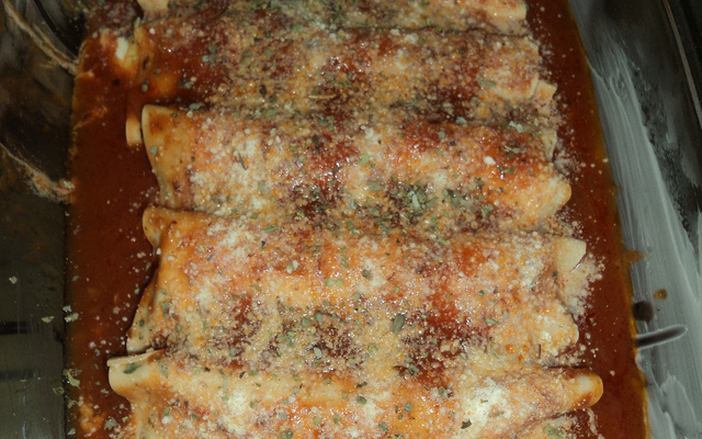 Canelone com requeijão