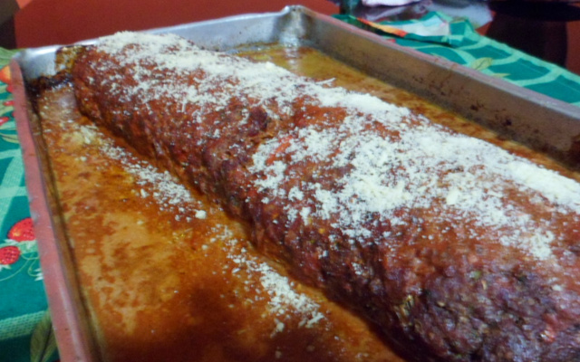 Rocambole de carne moída
