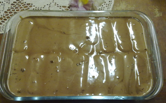 Torta de bolacha maria de chocolate