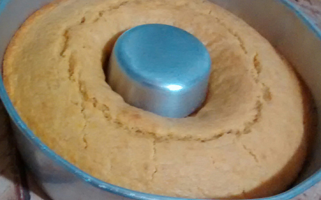 Bolo salgado de milho e creme de cebola