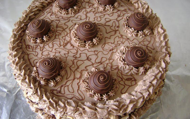 Bolo mousse com bombons