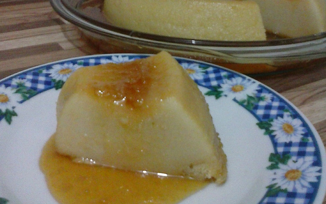 Pudim de pão no micro-ondas