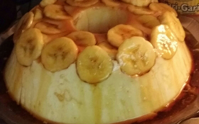 Pudim de bananas carameladas