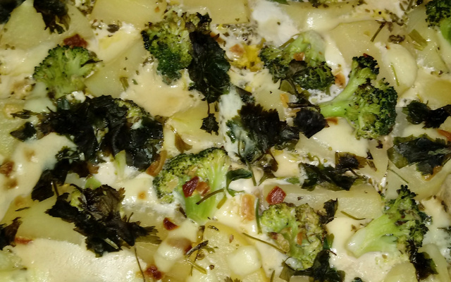 Filé de peixe com brócolis e batata