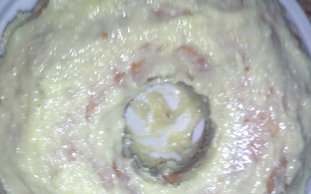 Bolo de fubá com queijo