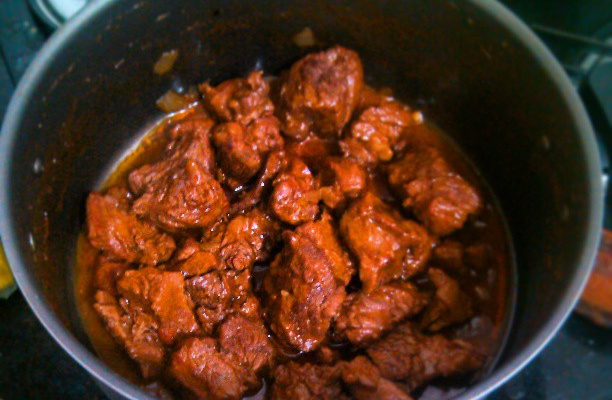 Carne ao molho de cerveja