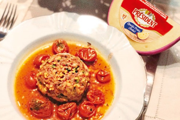 Polpetone recheado com queijo prato