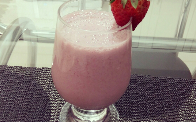 Batida de morango com vinho