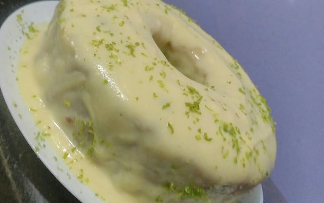 Bolo de gelatina de limão
