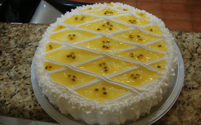 Bolo de mousse de maracujá