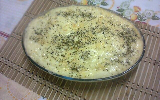 Escondidinho de mandioca com carne seca e requeijão da Aline