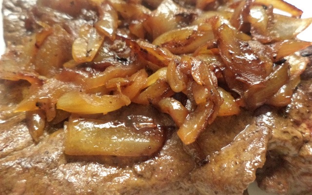 Bife de fígado saboroso