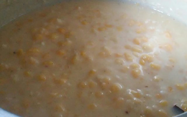 Munguzá (canjica amarela)