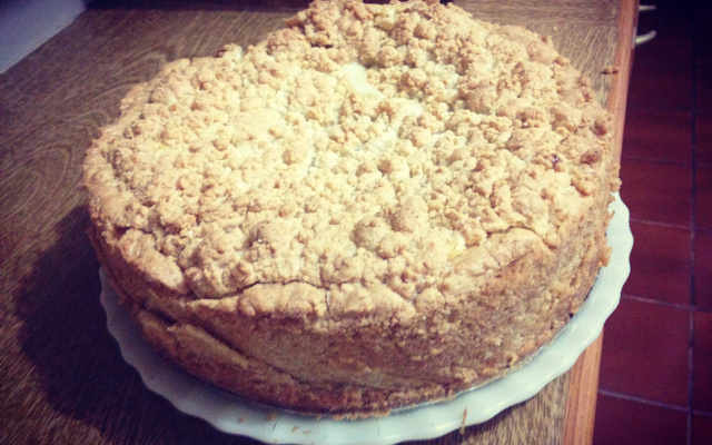 Cuca de farofa recheada