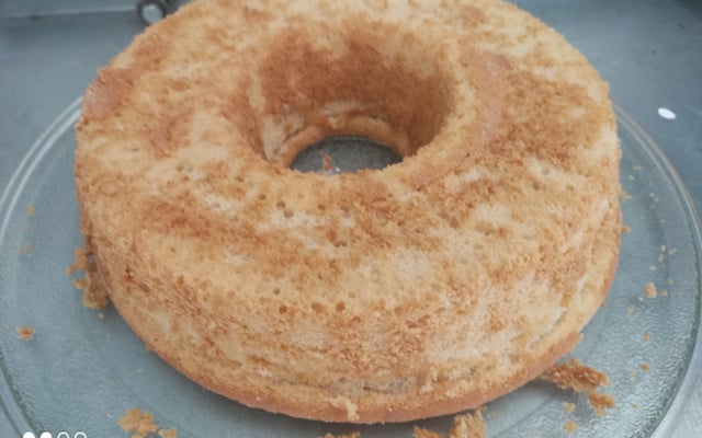 Bolo de tapioca com goma hidratada