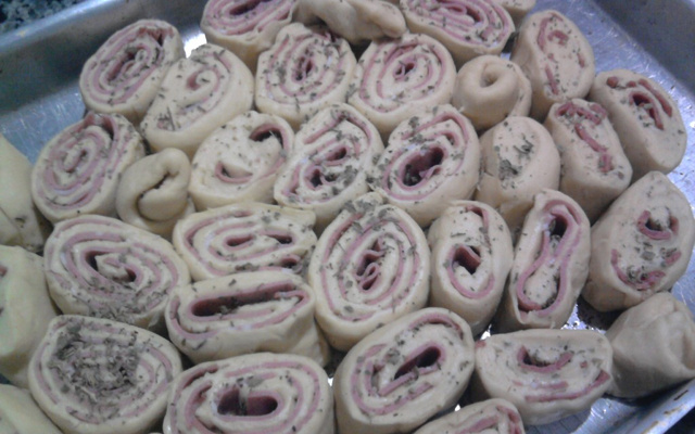 Pão de Mortadela Enroladinho