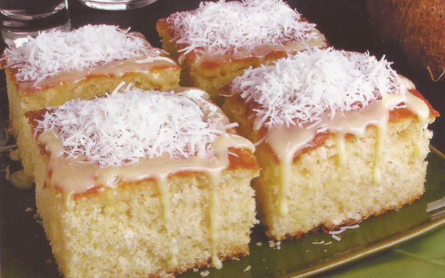 Bolo fofo de coco