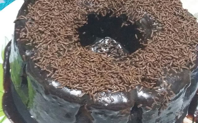 Cobertura de chocolate para bolo rápida