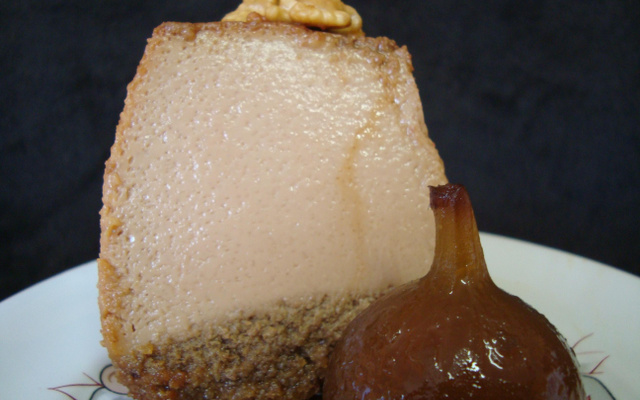 Pudim de nozes com leite condensado