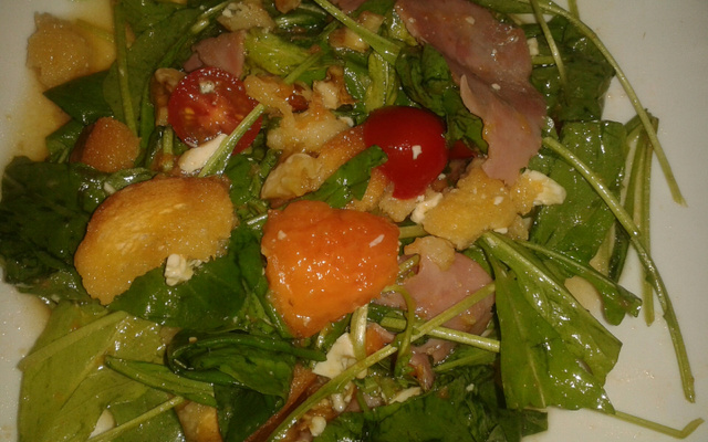 Salada tropical de mamão