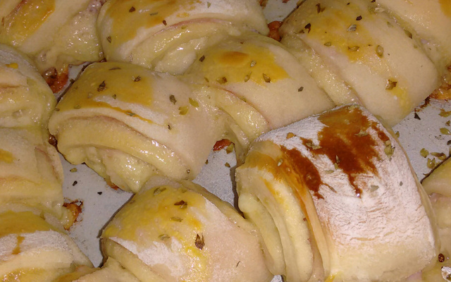 Pãezinhos de presunto e queijo