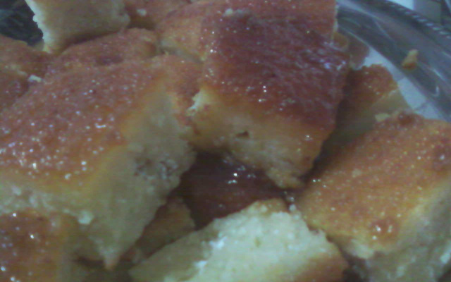 Bolo de mandioca cremoso