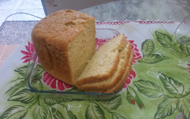 Pão de milho na máquina de pão