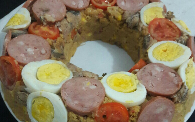 Cuscuz à paulista de linguiça calabresa