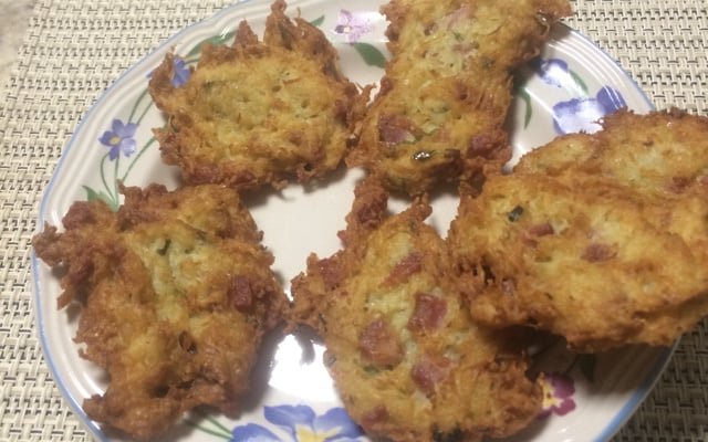 Bolinho de batata ralada