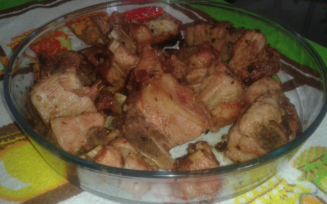 Costelinha suína com pinga