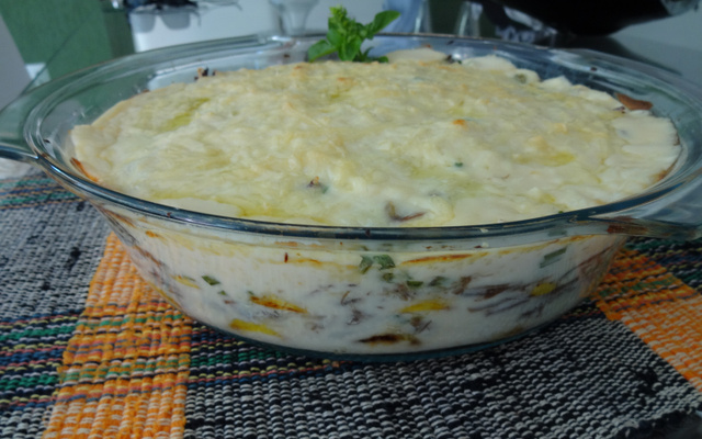 Escondidinho de carne-de-sol com banana-da-terra