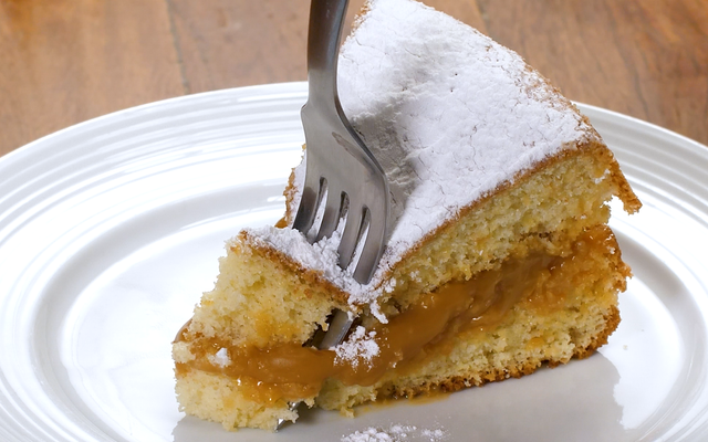 Sonho de padaria na travessa