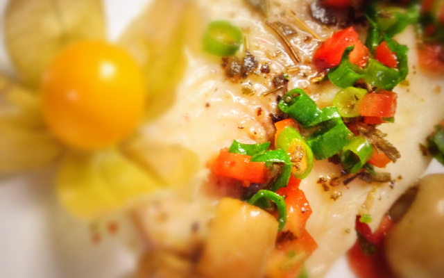 Saint Peter ao molho de vinho branco com cogumelos