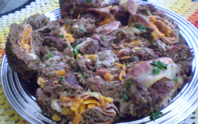 Rocambole de carne moída