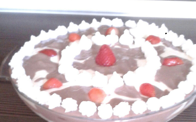 Pavê de morango com chocolate