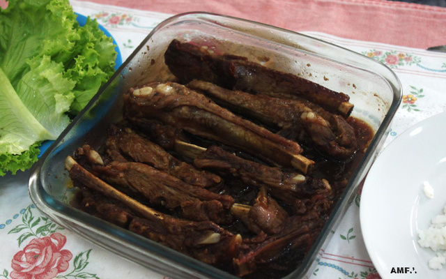 Costela de porco assada no micro-ondas