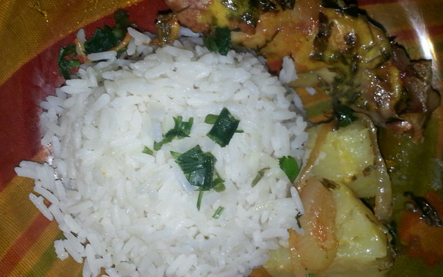 Coxa e sobrecoxa assada com molho de maionese