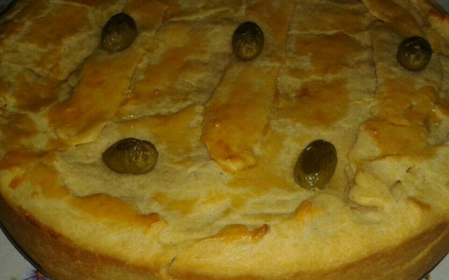 Torta de frango e requeijão com massa podre