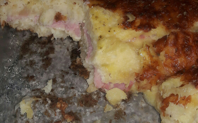 Escondidinho de aipim queijo e presunto