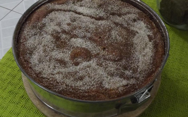 Bolo simples de maçã e linhaça